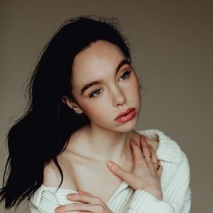 Meet your Posher, Dominique